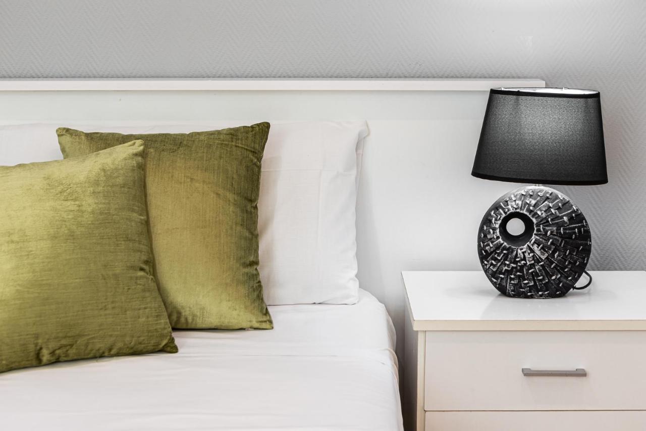 Waou Apartamentos En Sol Confort 4 Madrid Dış mekan fotoğraf